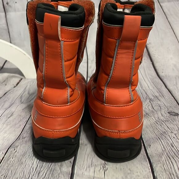 Lands End - Orange Snow Boots - Size 4 - Picture 2 of 8